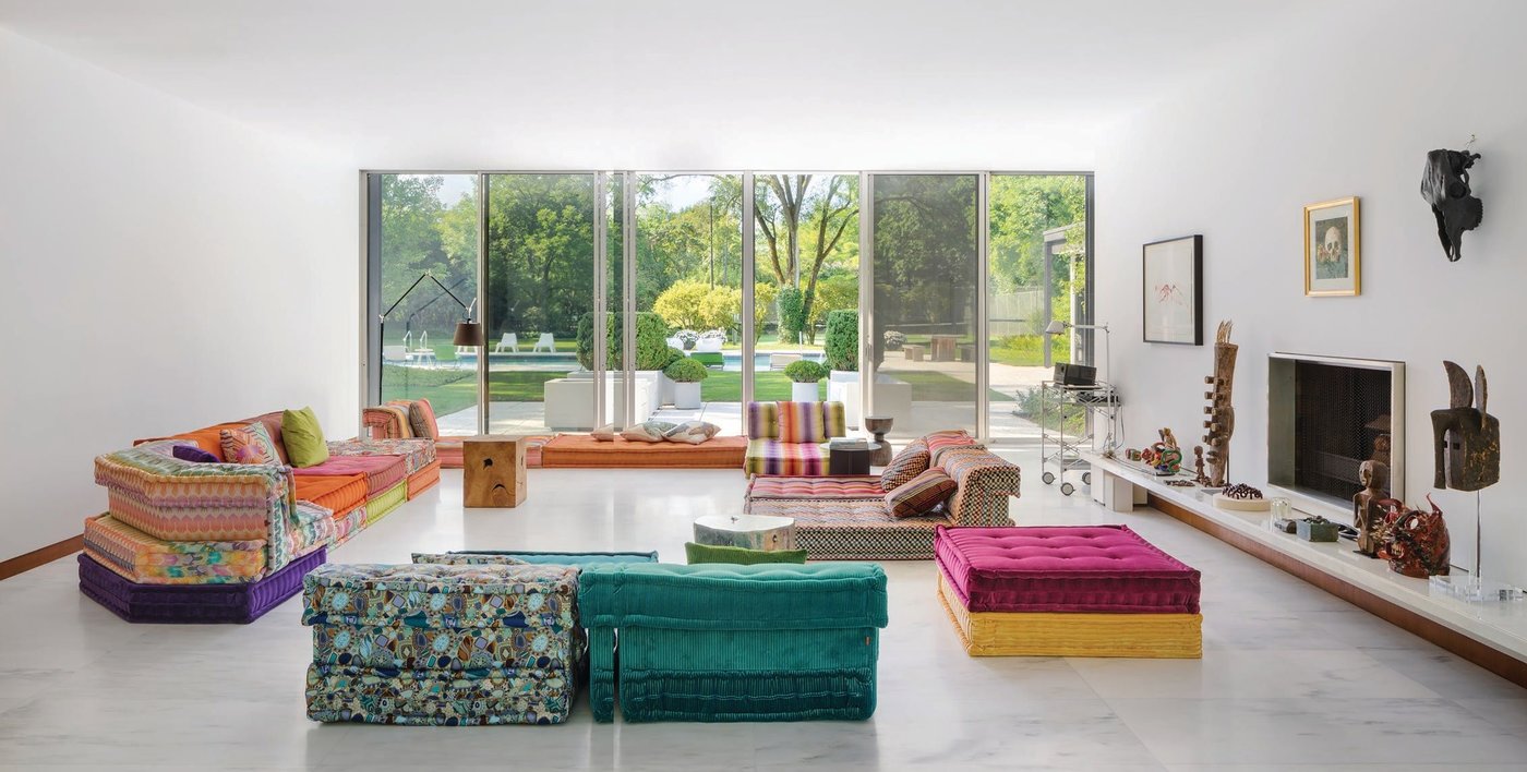 Roche Bobois furniture makes the grand salon pop. PHOTOGRAPHED BY RAFAEL GAMO