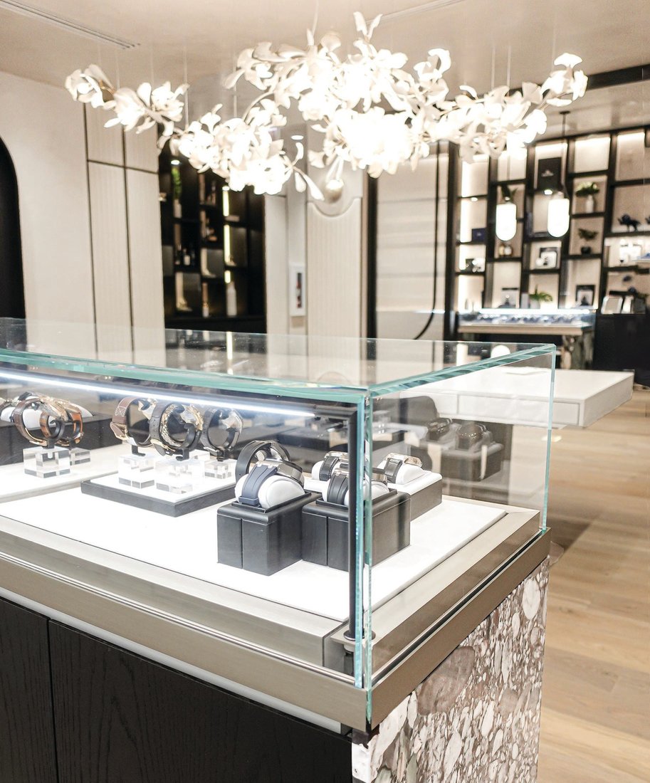 World-class timepieces beckon in the exquisite surroundings of the newly opened Burdeen’s Jewelry Michigan Avenue storefront. PHOTO BY SELMA KAPIC