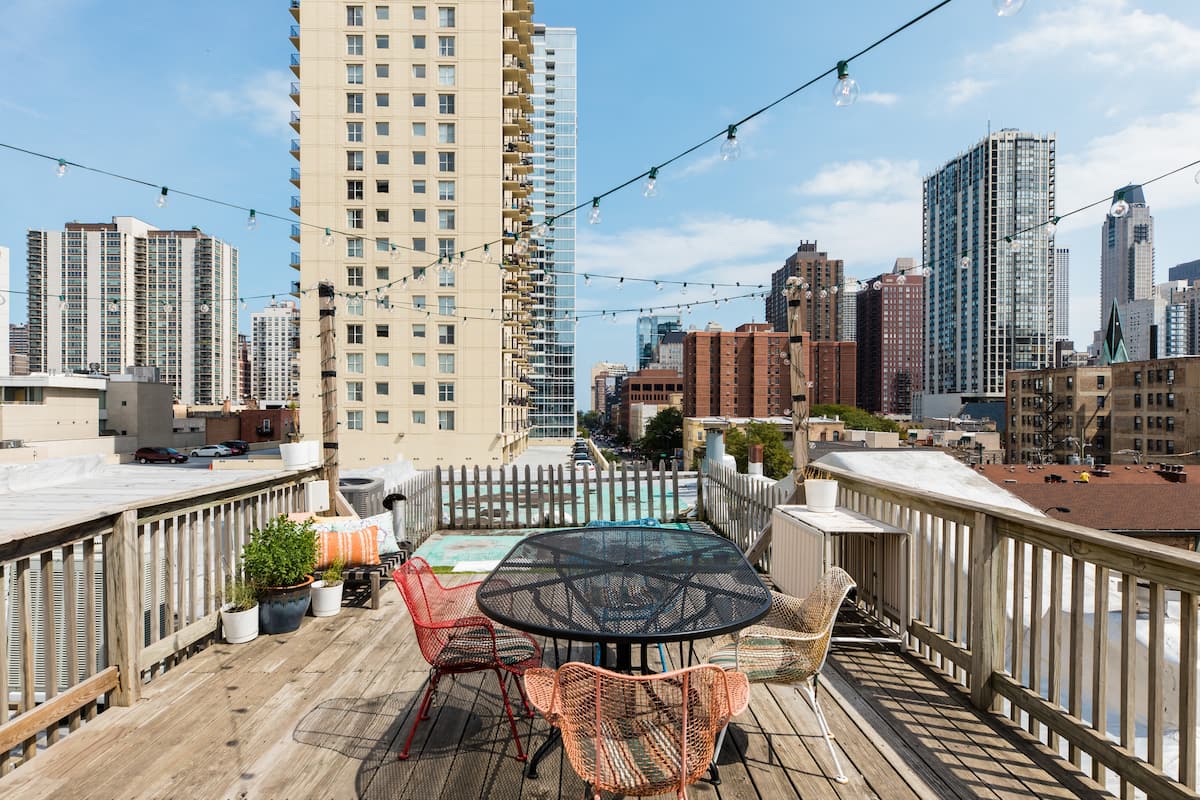 Stunning Old Town Penthouse with Private Rooftop chicago airbnb